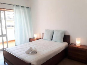 T2 Mira Praia 4- Familiar, 80mt Praia, Wifi
